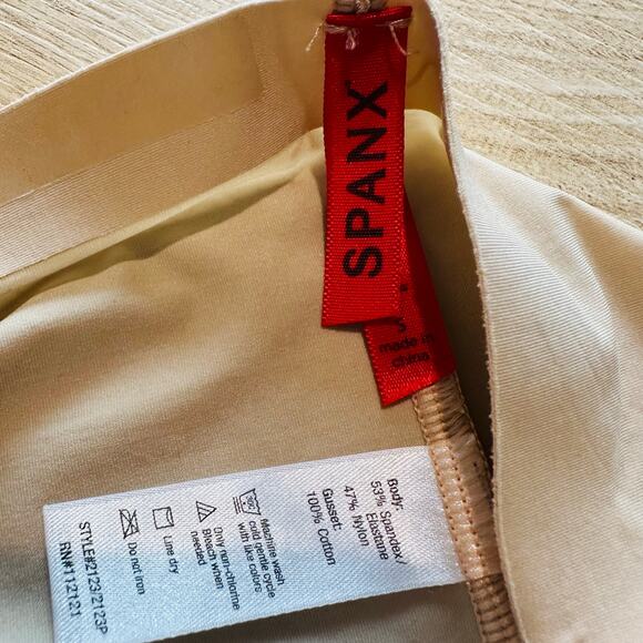 Spanx Trust Your Thinstincts High-Waist Short 2123 Nude S - Picture 3 of 9